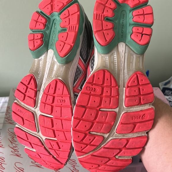 Gently worn ASICS Gel Flux 2 - Picture 3 of 6